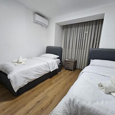 Elois Luxury Apartment Tirana Buitenkant foto