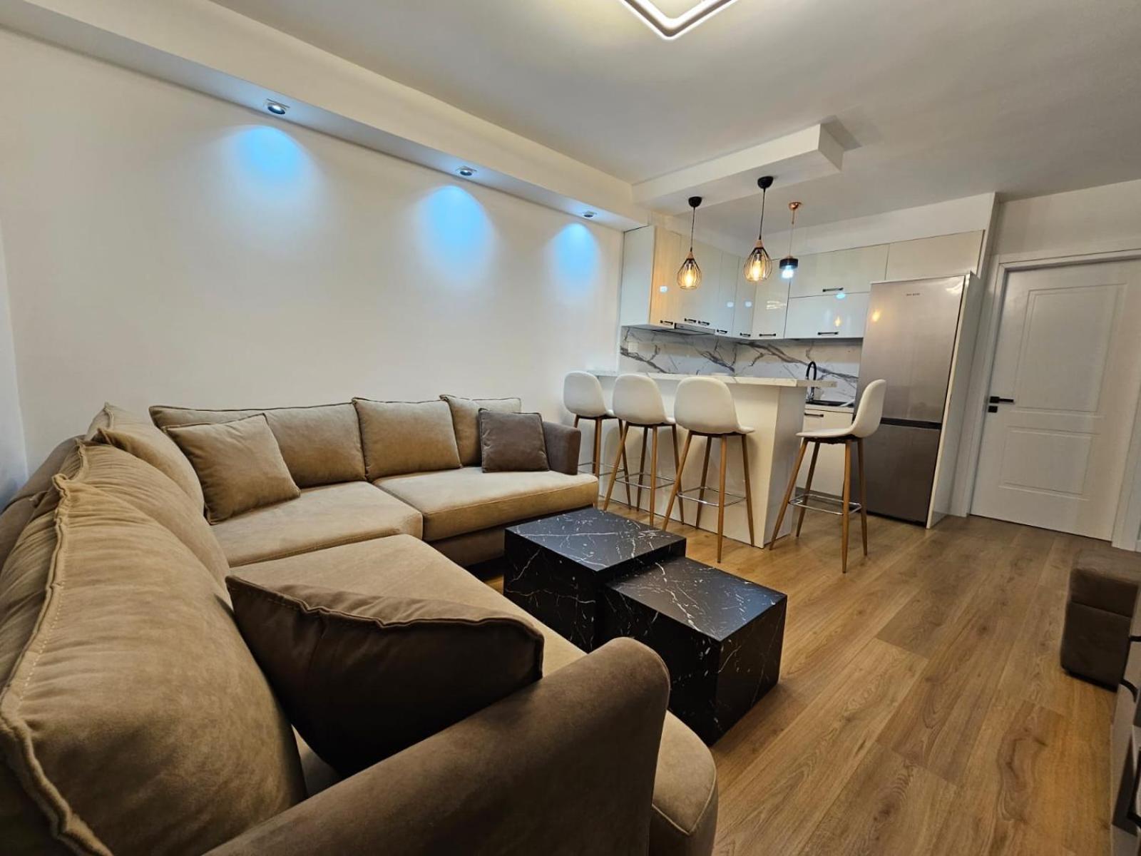 Elois Luxury Apartment Tirana Buitenkant foto